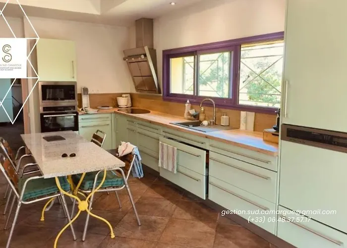 Escada Gard בית נופש